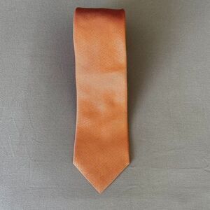 Hugo Boss 100% Silk Tie Peach Orange Solid Textured Made In Italy 58"